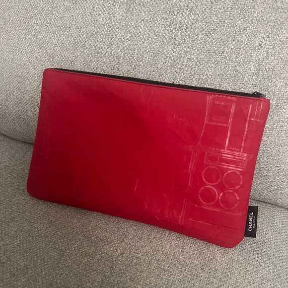 CHANEL Red Makeup Pouch - Picture 3 of 4